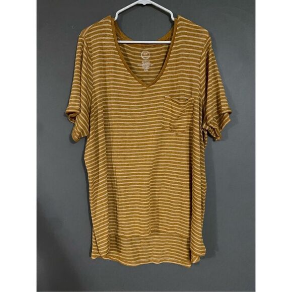 Maurices Yellow Striped Roll Cuff Short Sleeve High Low V Neck Top Size 2X - Picture 1 of 5